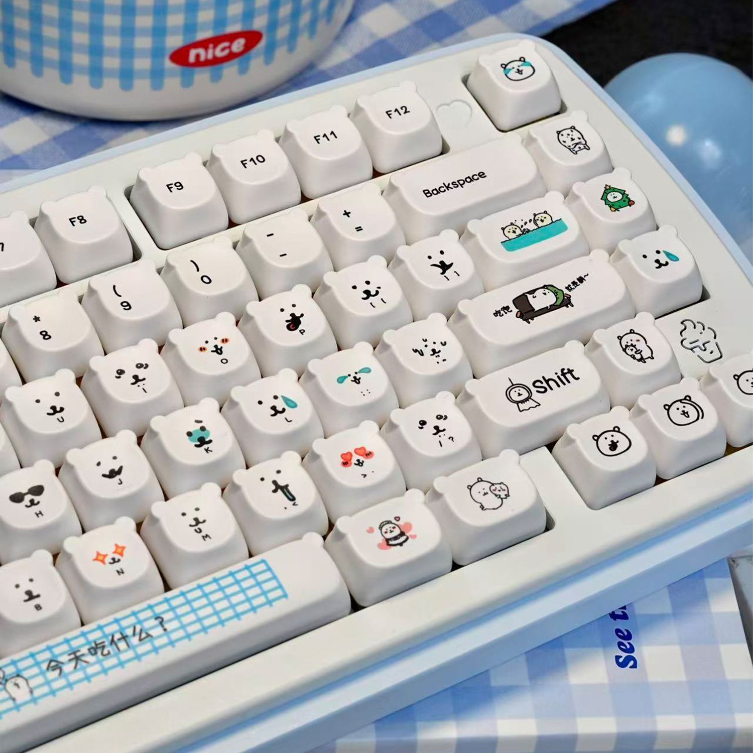 Gaming Accessories Kawaii - คีย์แคปการ์ตูนหมีน่ารักแบบ PBT ความสูง EAO ทนทานต่อการสึกหรอ สำหรับคีย์บอร์ดเกมมิ่งแบบแม่เหล็ก